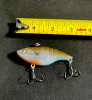 Lipless crank bait