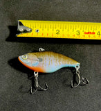 Lipless crank bait